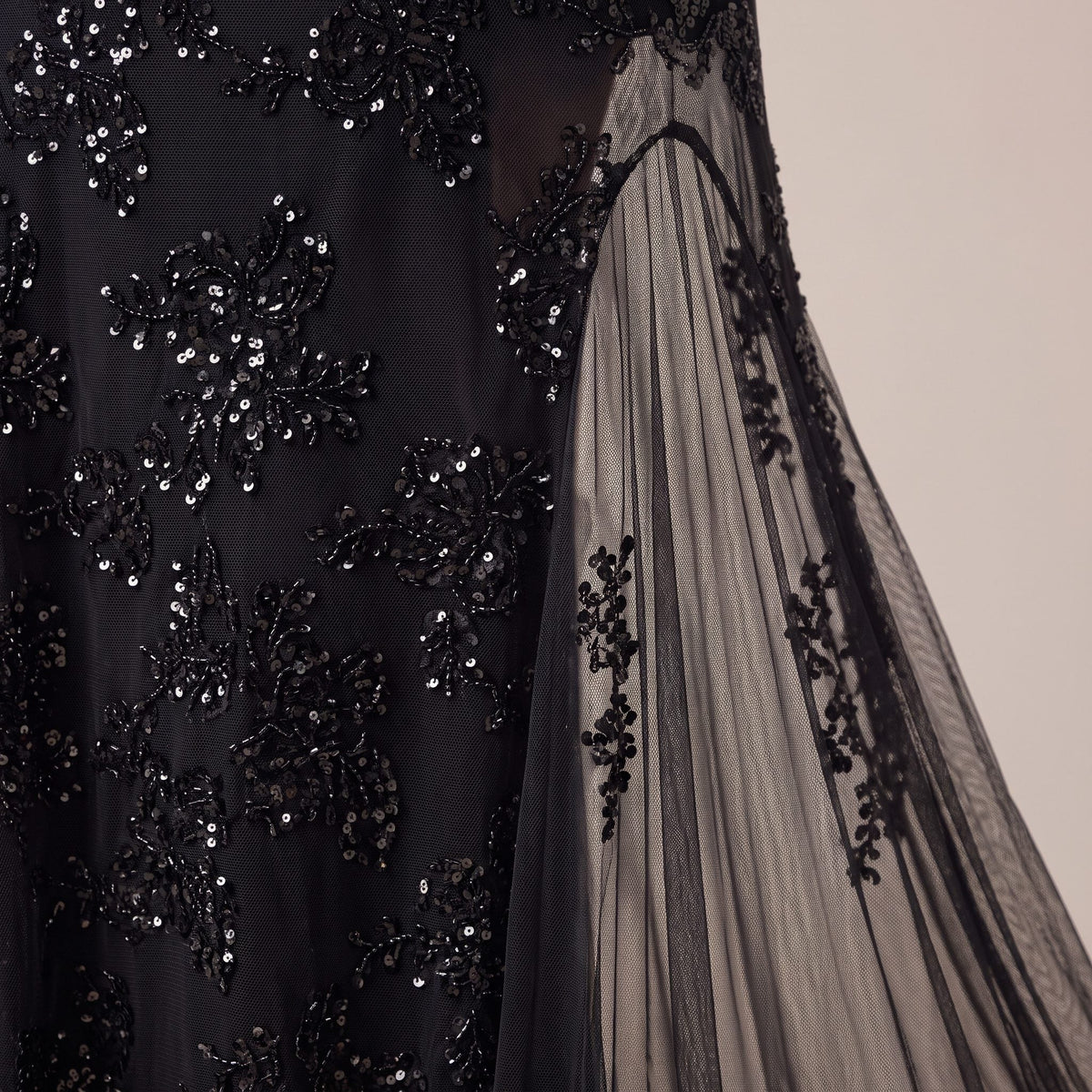 Vestito lungo con paillettes e inserti in tulle ASTRA - Follie by Alice