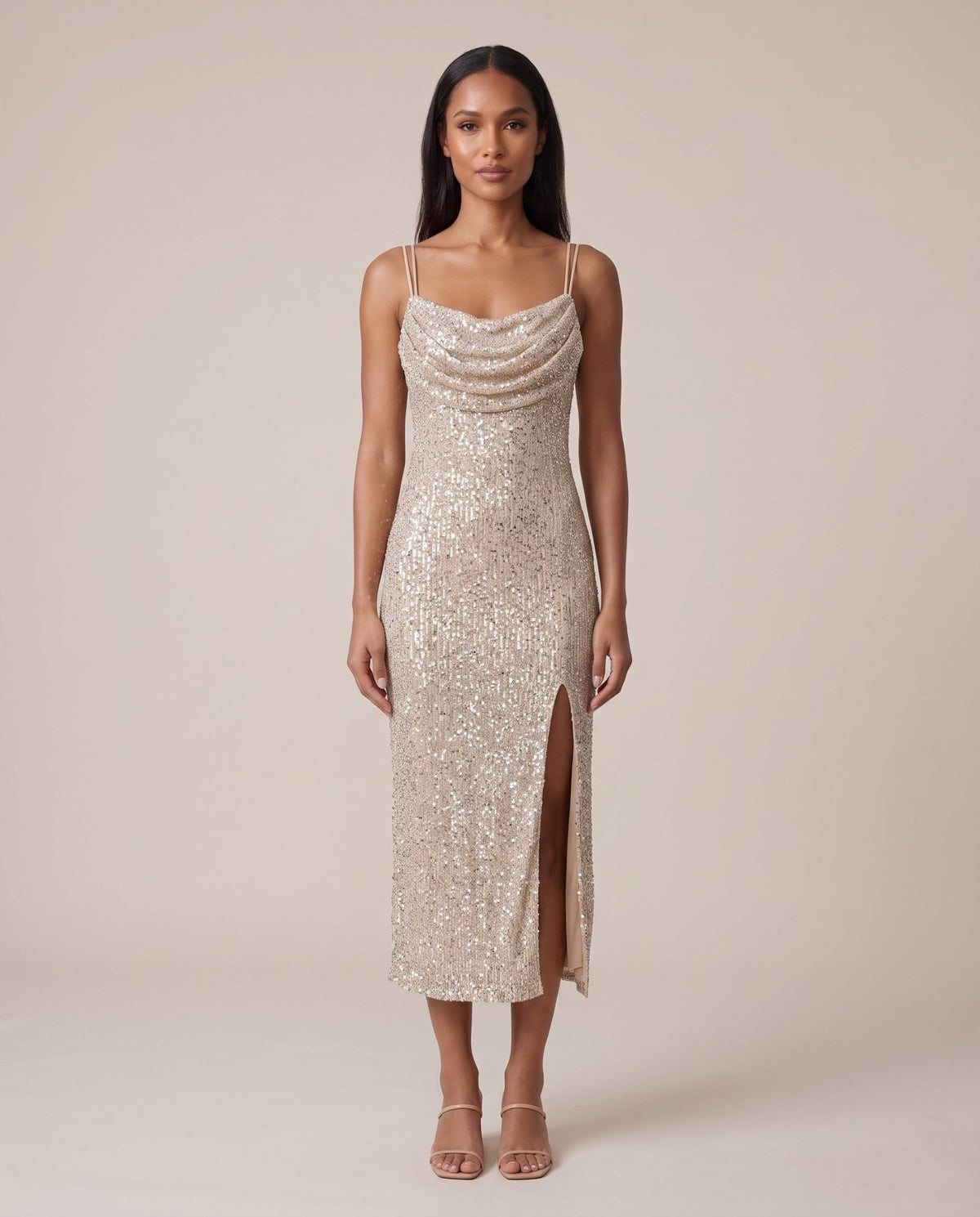 Vestito lungo con paillettes e scollo a cappuccio - Follie by Alice