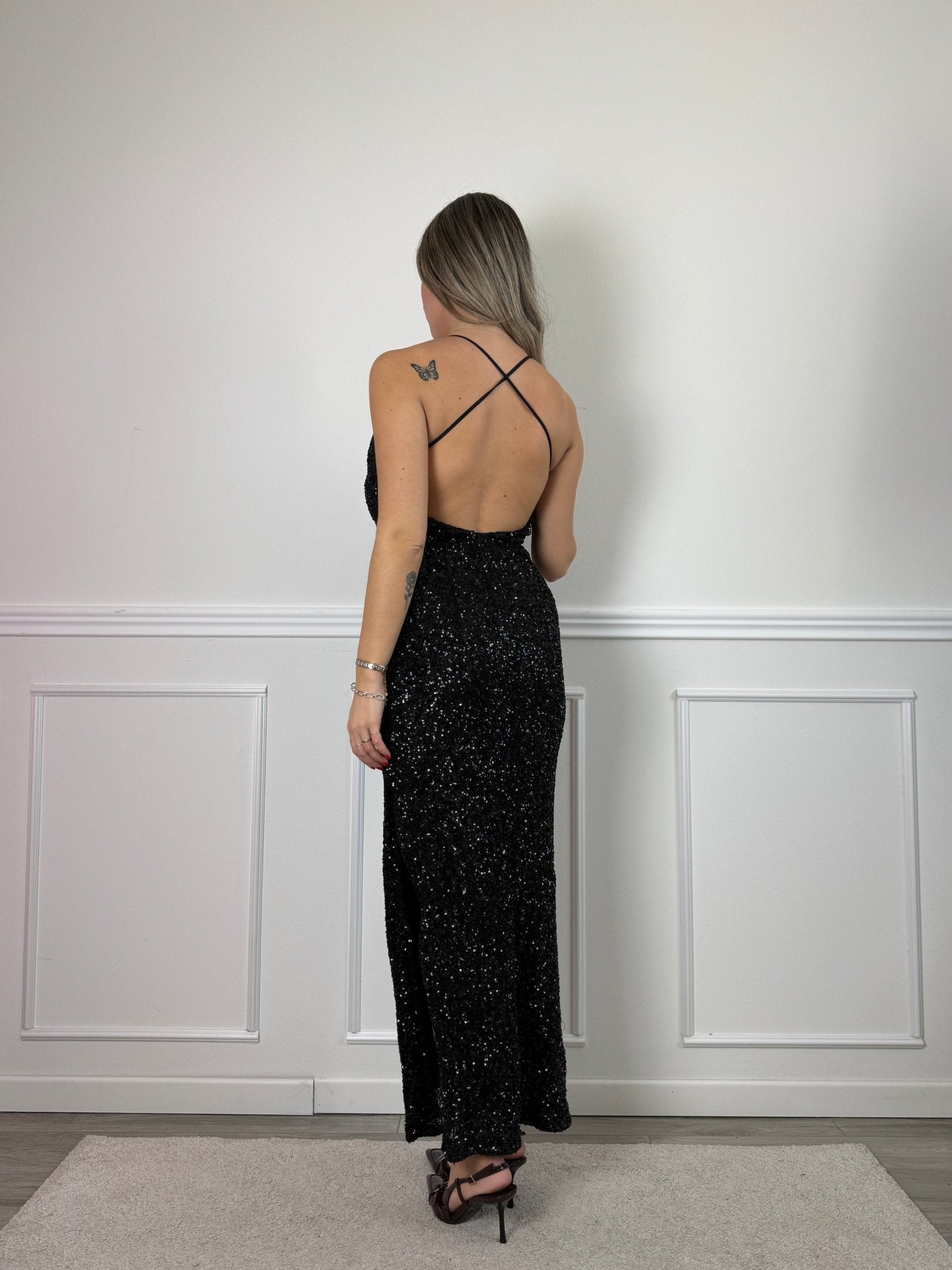 Vestito lungo con paillettes, schiena scoperta e scollo a V - Follie by Alice