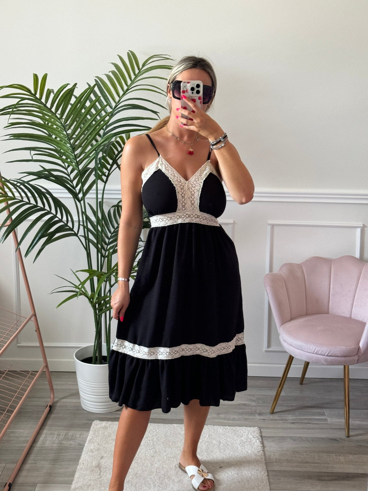 Vestito lungo con ricami all'uncinetto - Follie by Alice