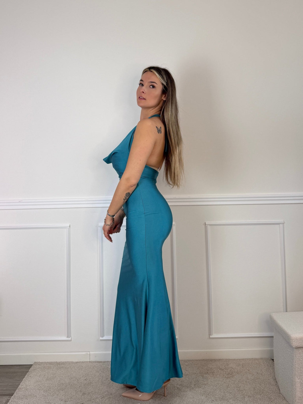 Vestito lungo con scollo drappeggiato EVELIN - Follie by Alice