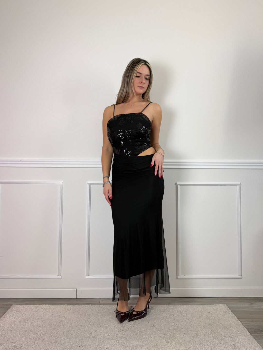 Vestito lungo cut - out con body con paillettes e gonna in tulle - Follie by Alice