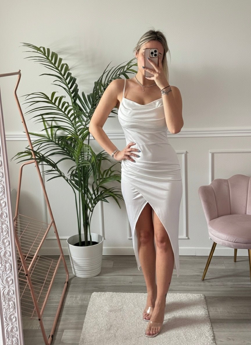 Vestito lungo drappeggiato in raso con spacco