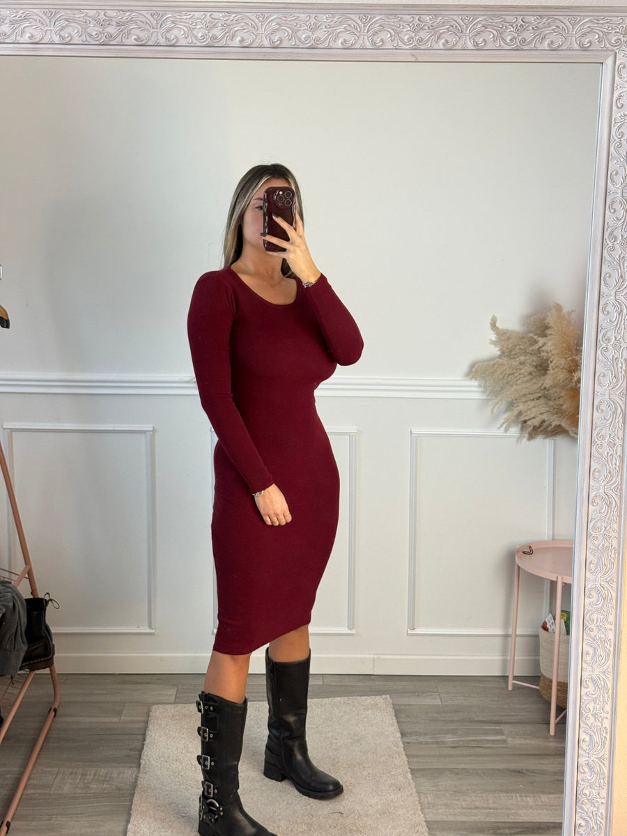 Vestito lungo girocollo in maglia – alternate