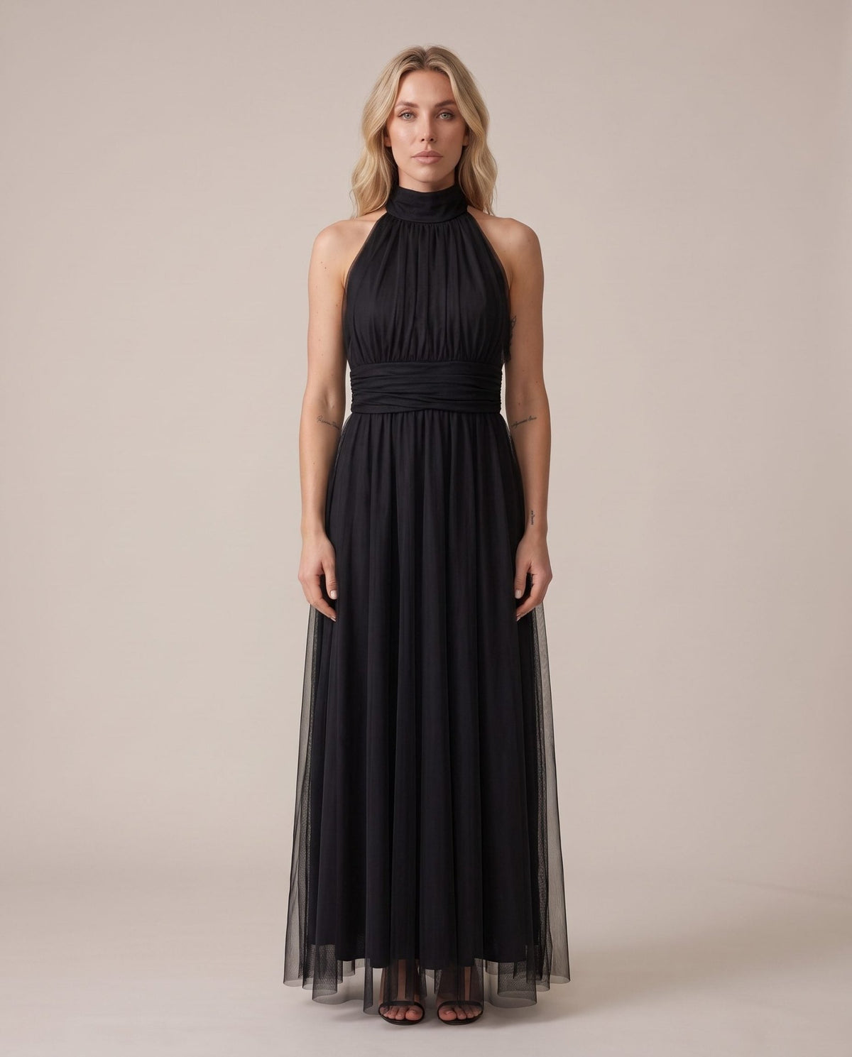 Vestito lungo halter in tulle con fiocco sulla schiena CAMELIA - Follie by Alice