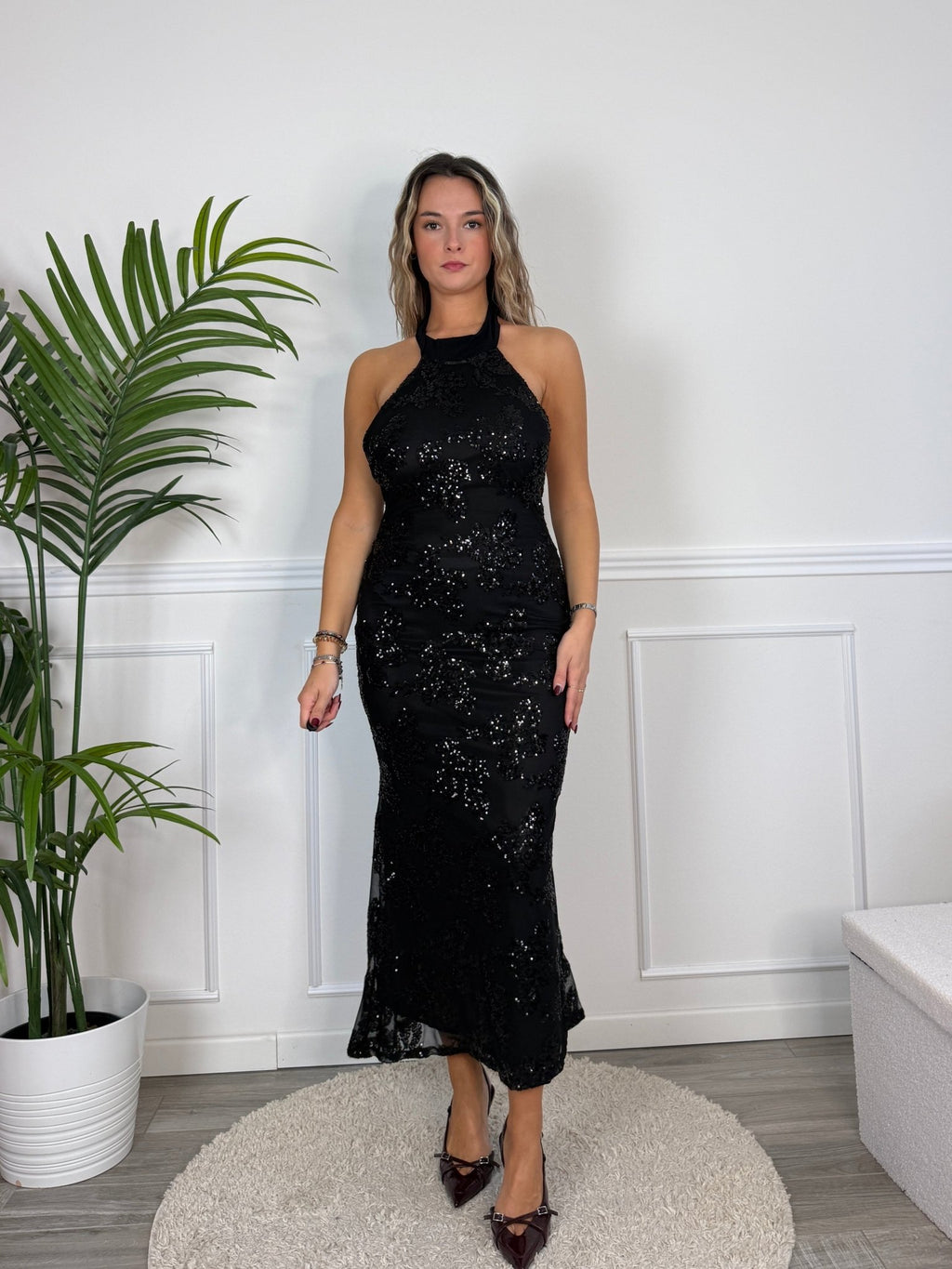 Vestito lungo halter in tulle ricamato con paillettes DUCHESSA - Follie by Alice
