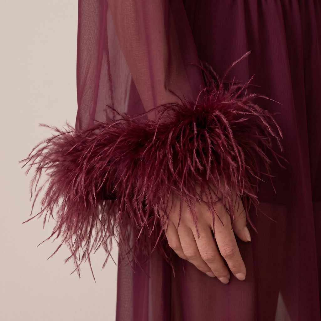 Vestito lungo in chiffon bordato di piume ODILE - Follie by Alice