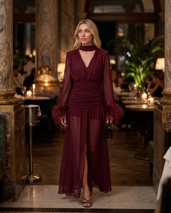 Vestito lungo in chiffon bordato di piume ODILE - Follie by Alice