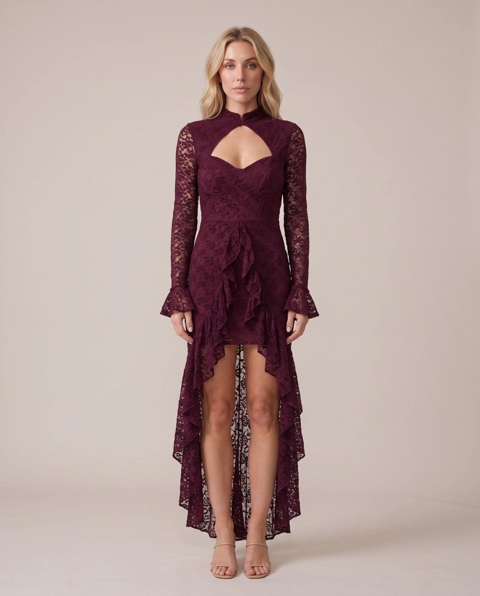 Vestito lungo in pizzo di velluto con cascata di rouches SIVIGLIA - Follie by Alice Immagine secondaria del prodotto
