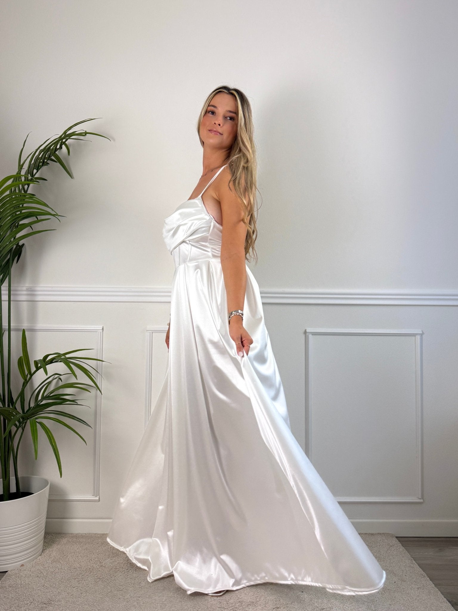Vestito lungo in raso con corpetto a barchetta MAREA - Follie by Alice
