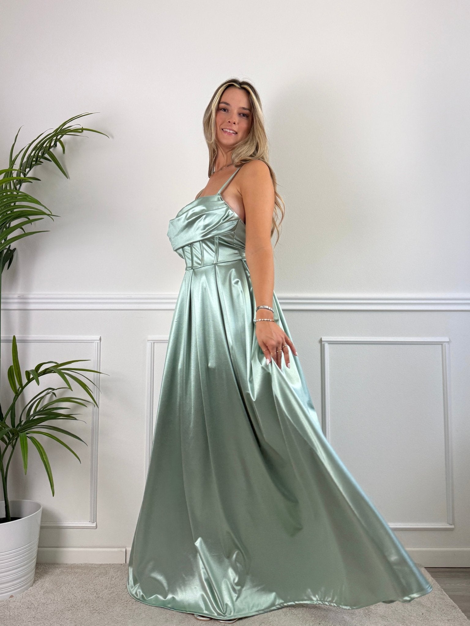 Vestito lungo in raso con corpetto a barchetta MAREA - Follie by Alice