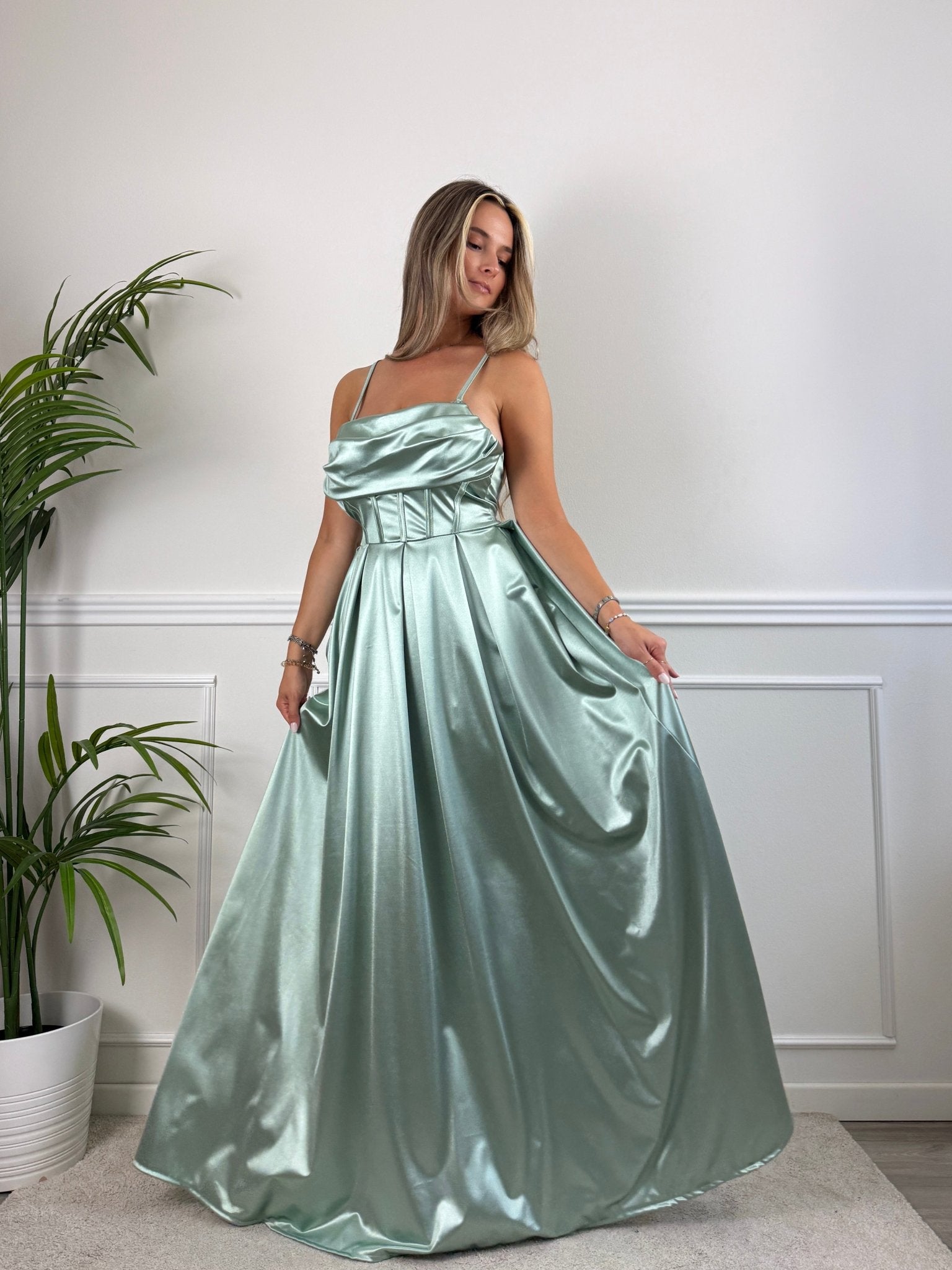 Vestito lungo in raso con corpetto a barchetta MAREA - Follie by Alice