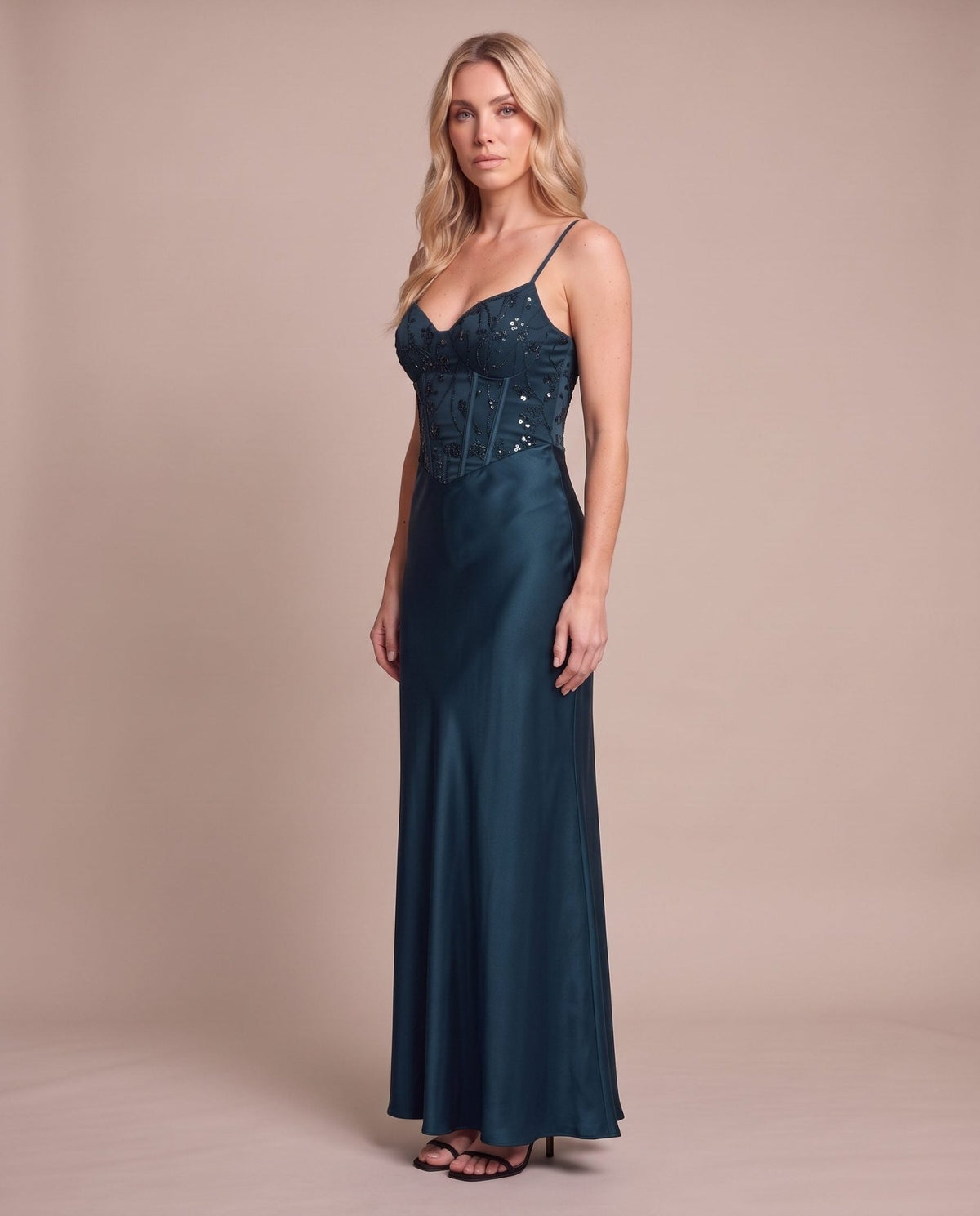 Vestito lungo in raso con corpetto paillettes MARLENE - Follie by Alice