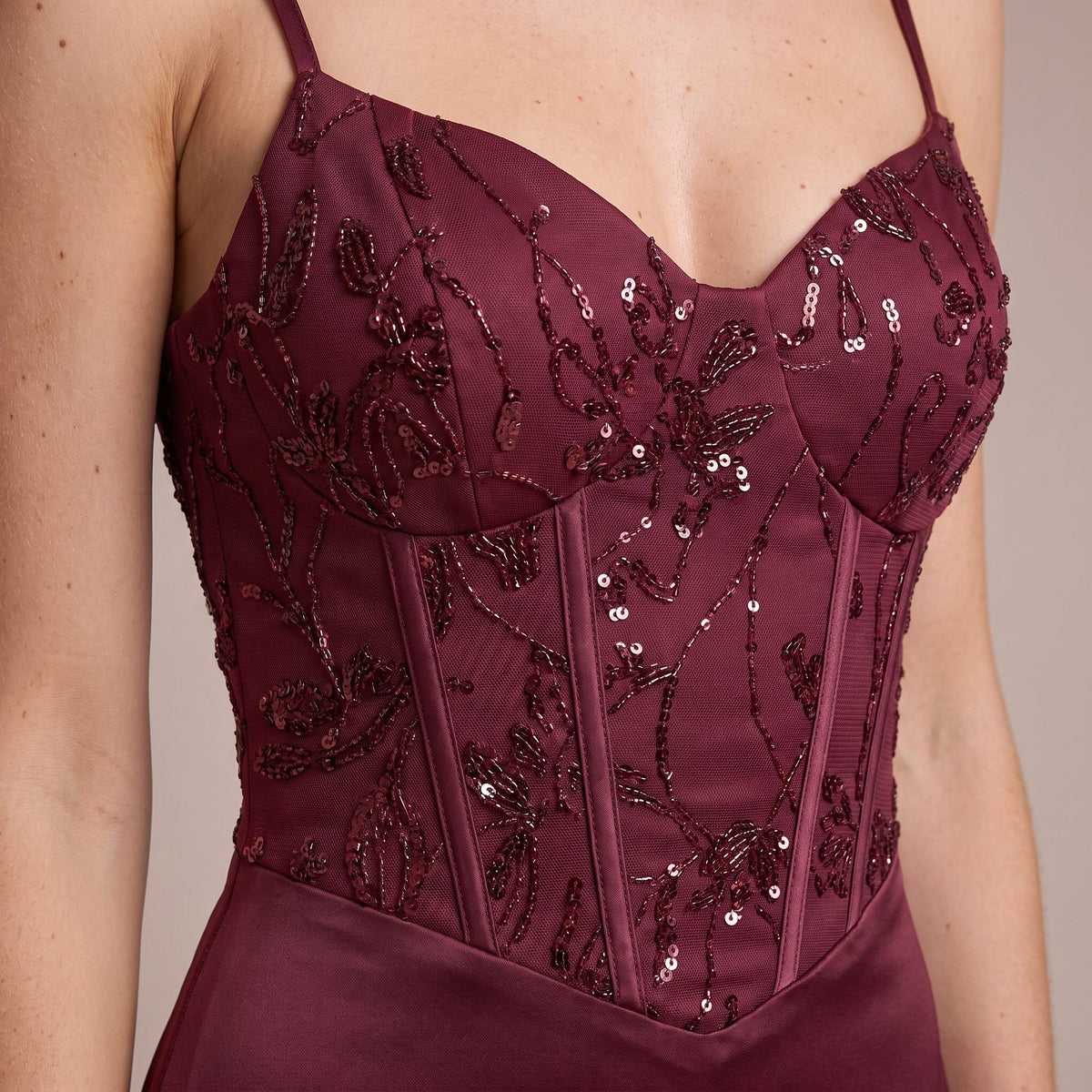 Vestito lungo in raso con corpetto paillettes MARLENE - Follie by Alice