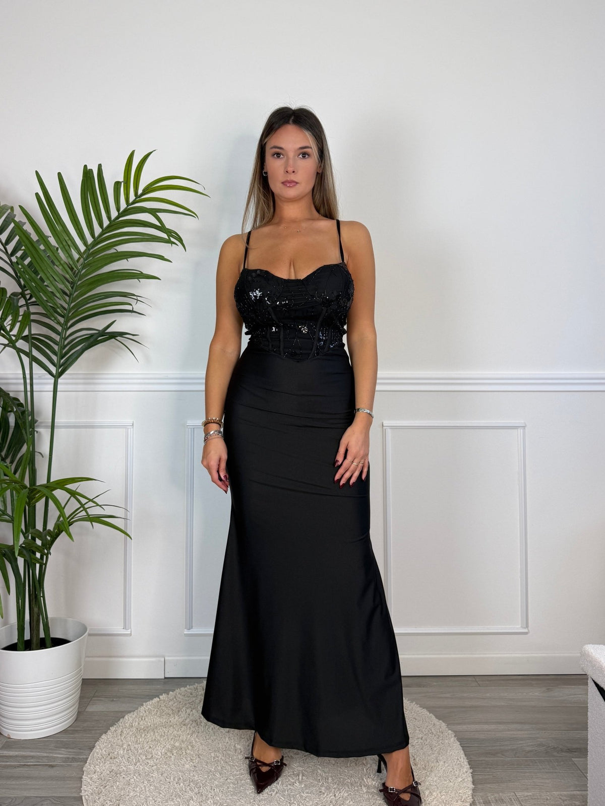 Vestito lungo in raso con corpetto paillettes MARLENE - Follie by Alice