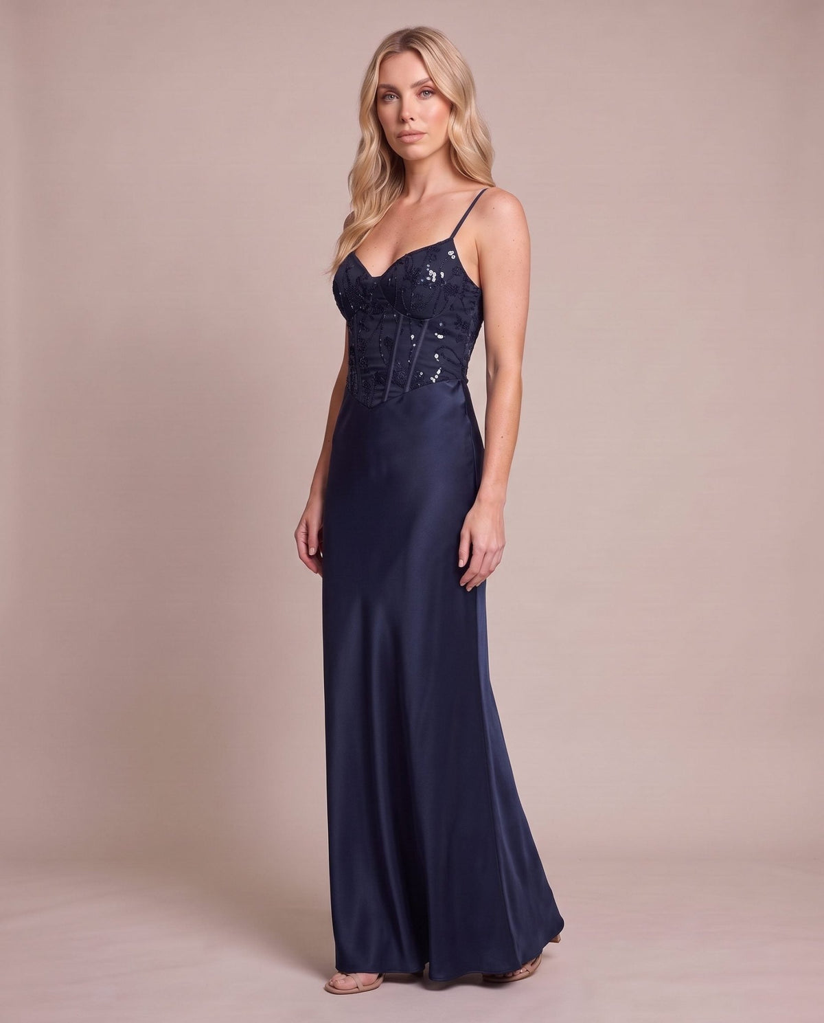 Vestito lungo in raso con corpetto paillettes MARLENE - Follie by Alice