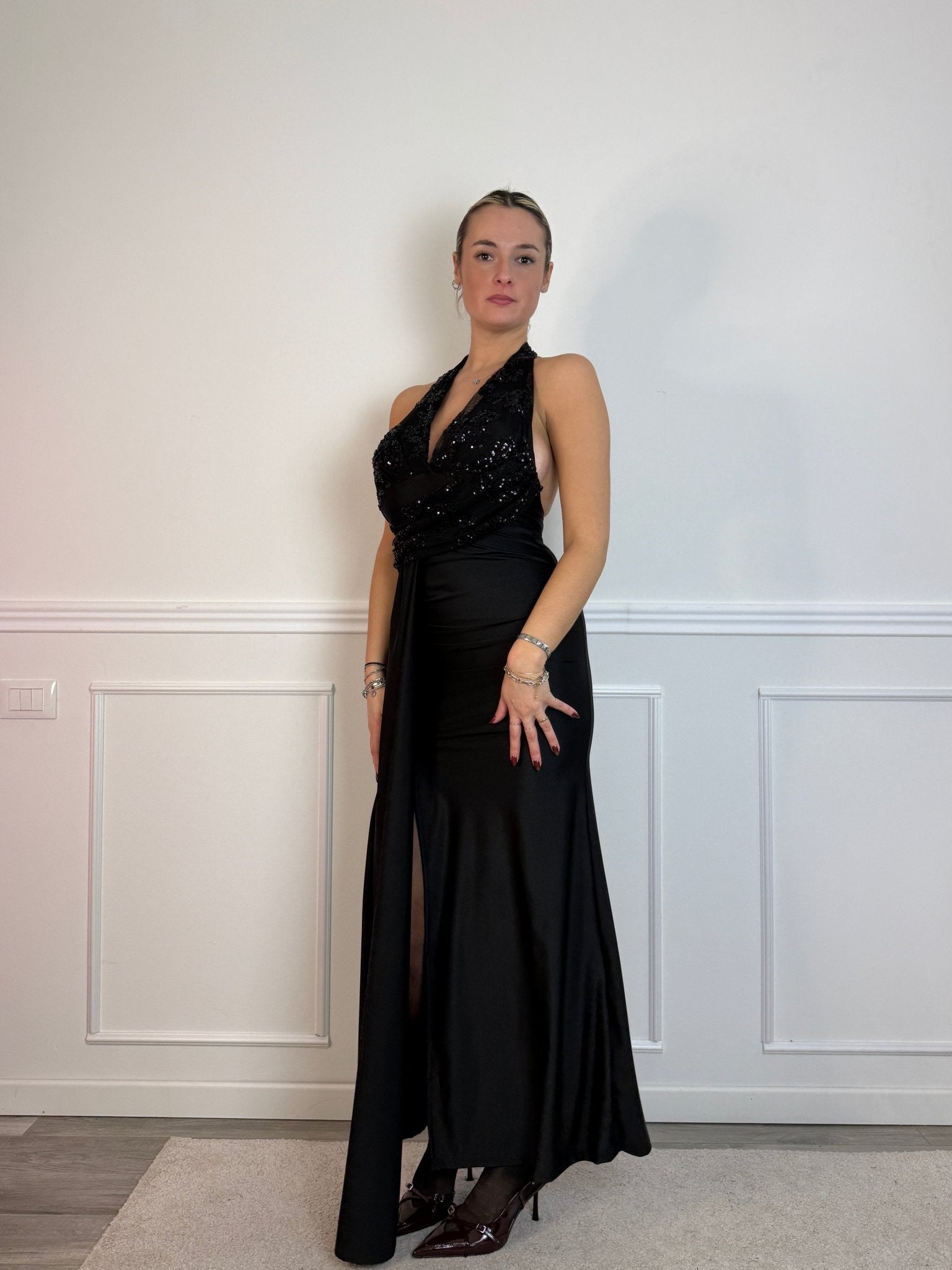 Vestito lungo in raso con fusciacca e corpetto in tulle con paillettes - Follie by Alice