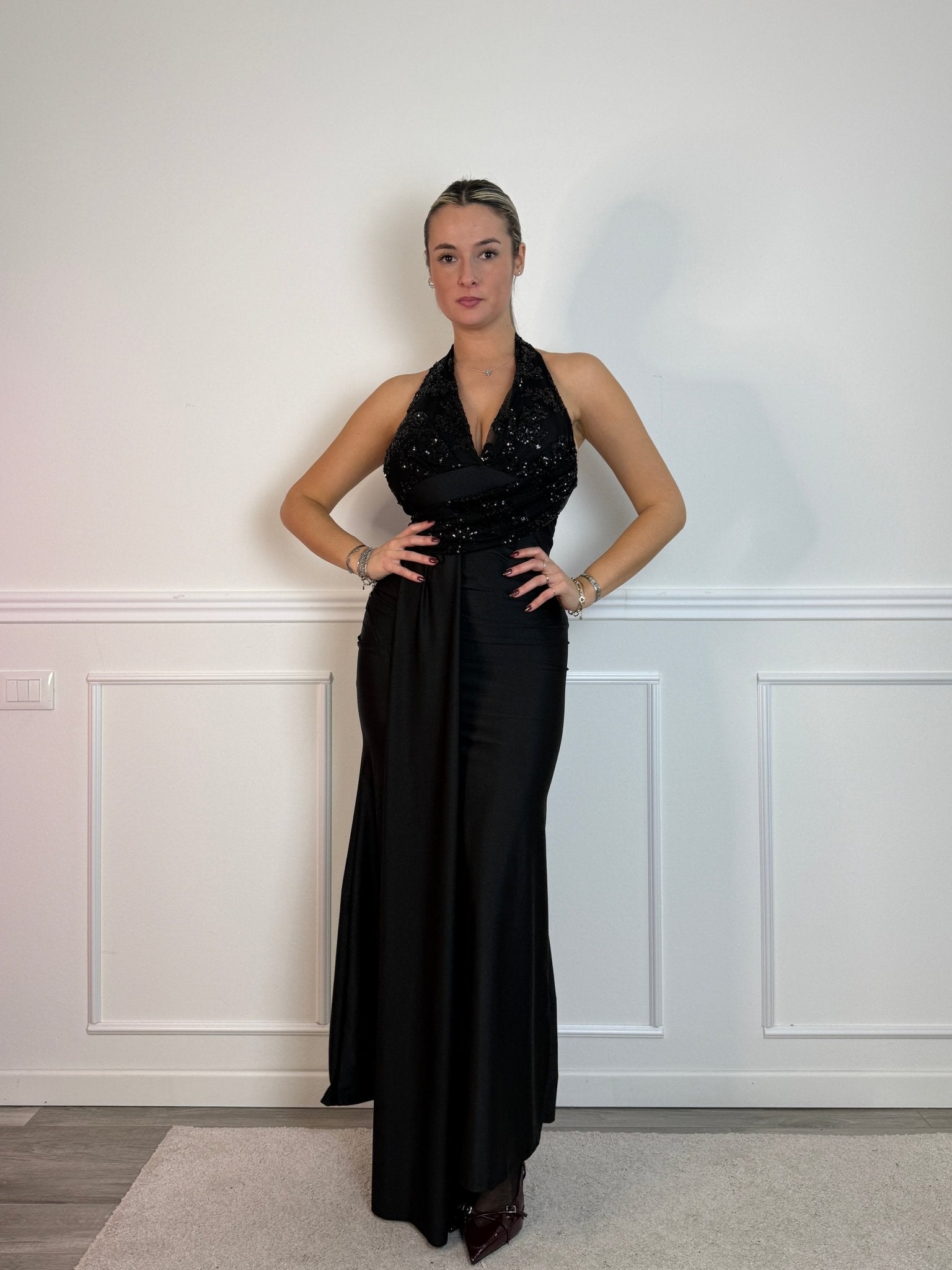 Vestito lungo in raso con fusciacca e corpetto in tulle con paillettes - Follie by Alice
