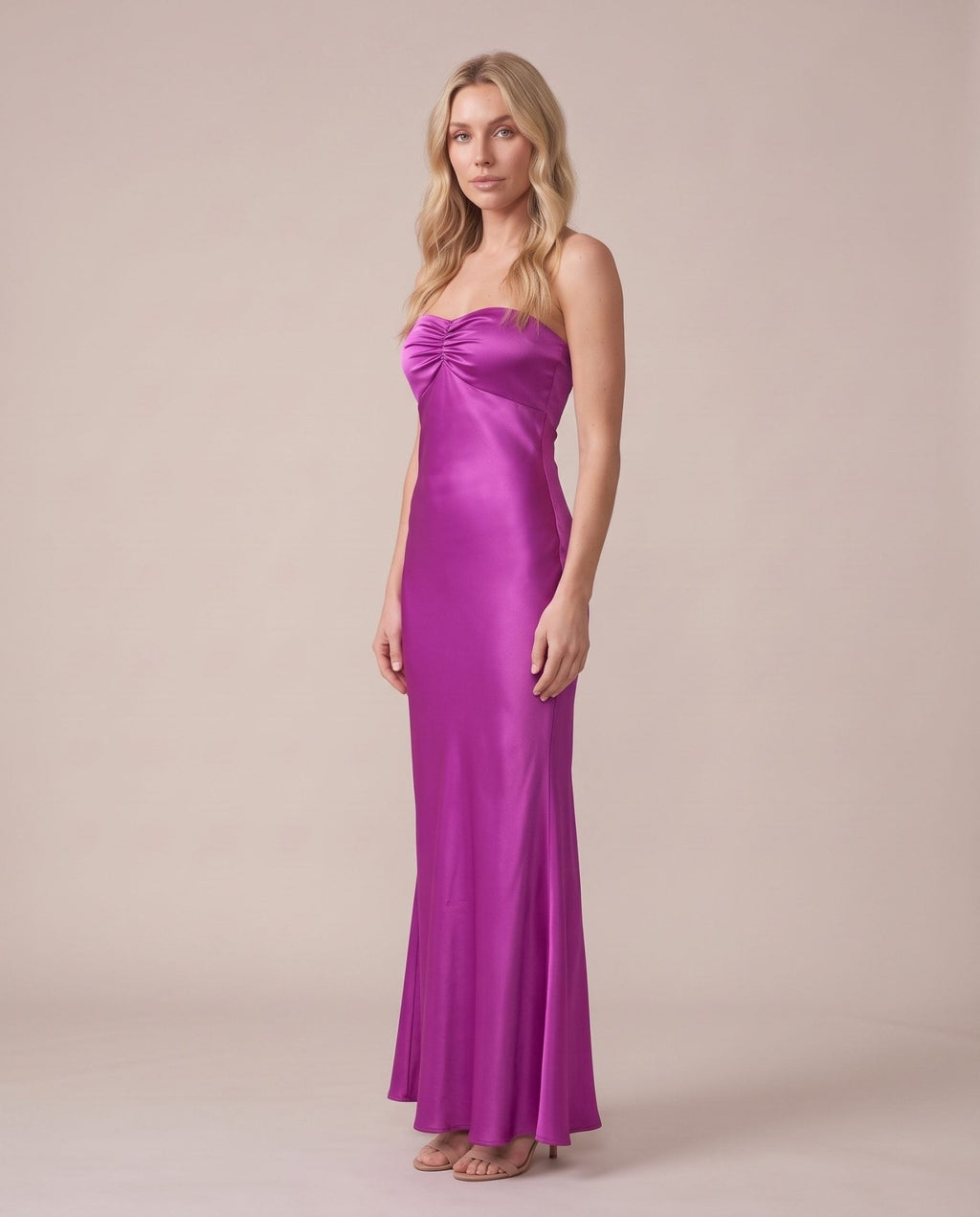 Vestito lungo in raso con schiena ad allacciatura incrociata CELESTE - Follie by Alice