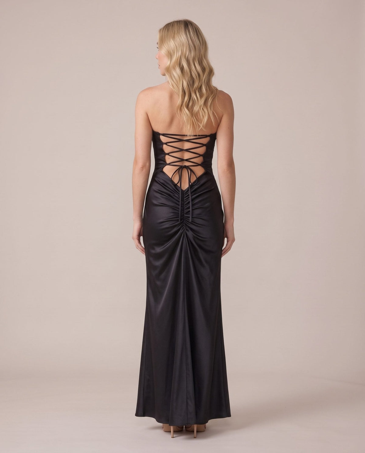 Vestito lungo in raso con schiena ad allacciatura incrociata CELESTE - Follie by Alice