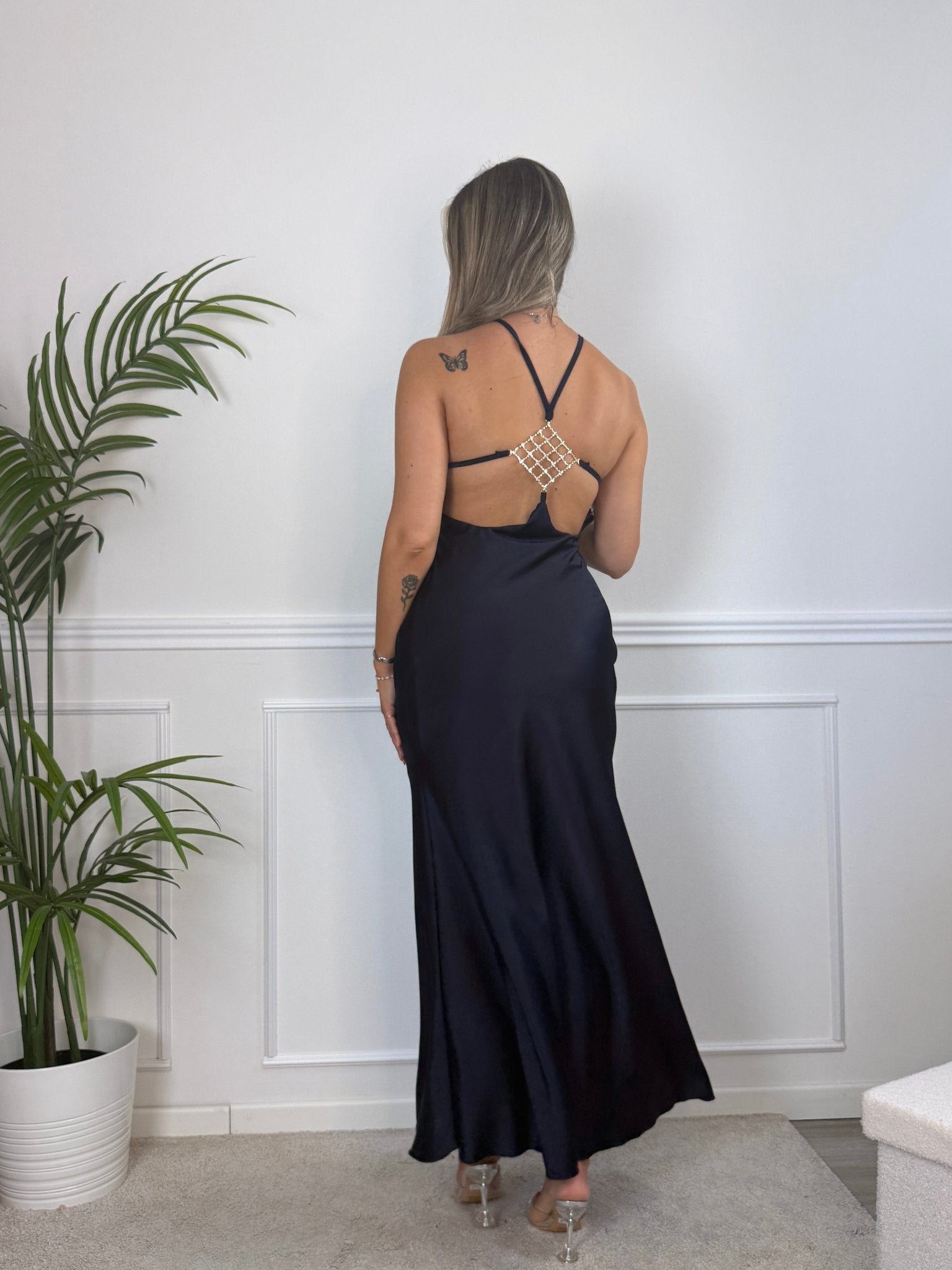 Vestito lungo in raso con schiena scoperta con gioiello di strass REFLECT - Follie by Alice