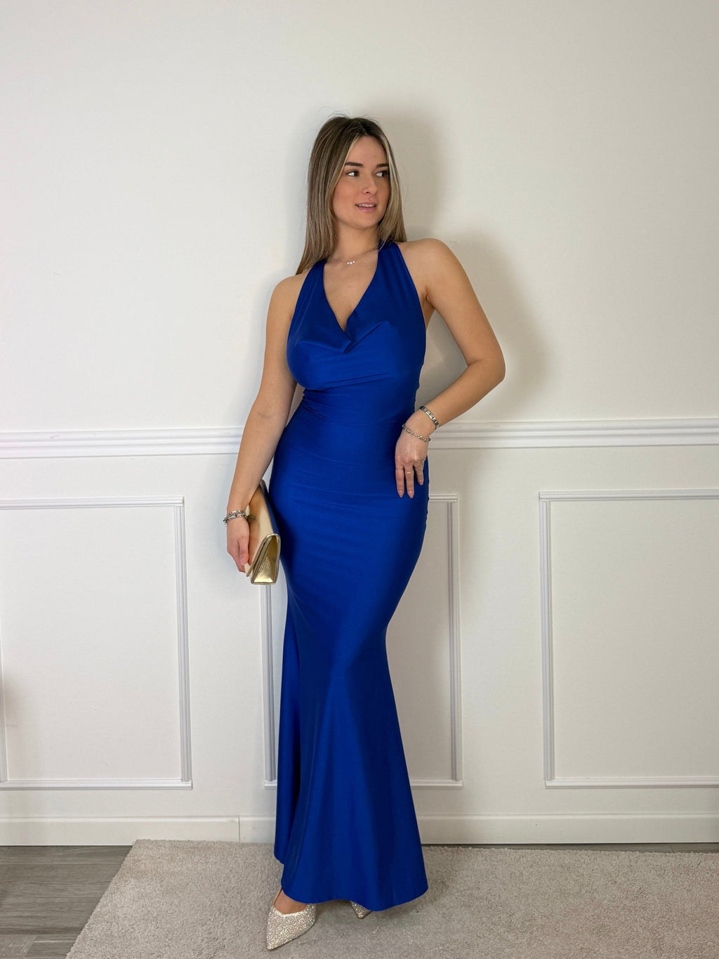 Vestito lungo in raso con scollo drappeggiato e schiena scoperta - Follie by Alice
