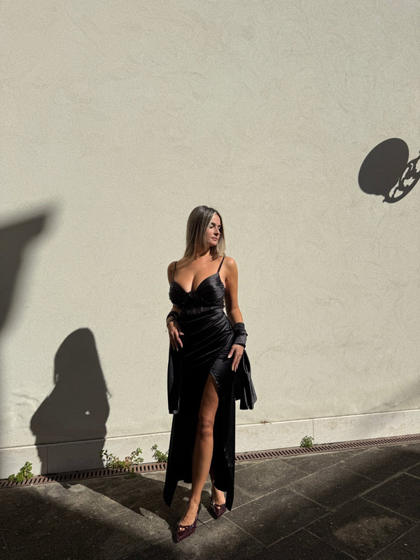 Vestito lungo in raso con top a corsetto con paillettes, drappeggio e spacco profondo - Follie by Alice