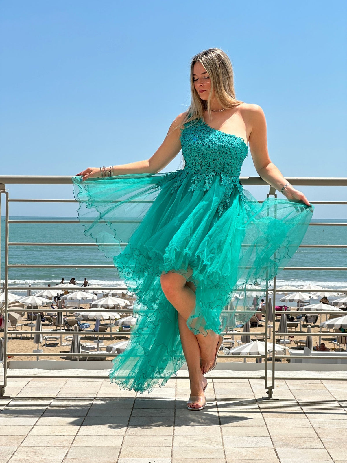 Vestito lungo in tulle con corpetto in pizzo con perline gioiello - Follie by Alice