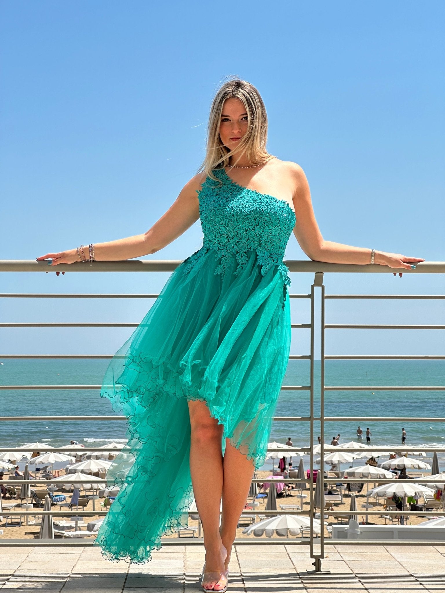 Vestito lungo in tulle con corpetto in pizzo con perline gioiello - Follie by Alice