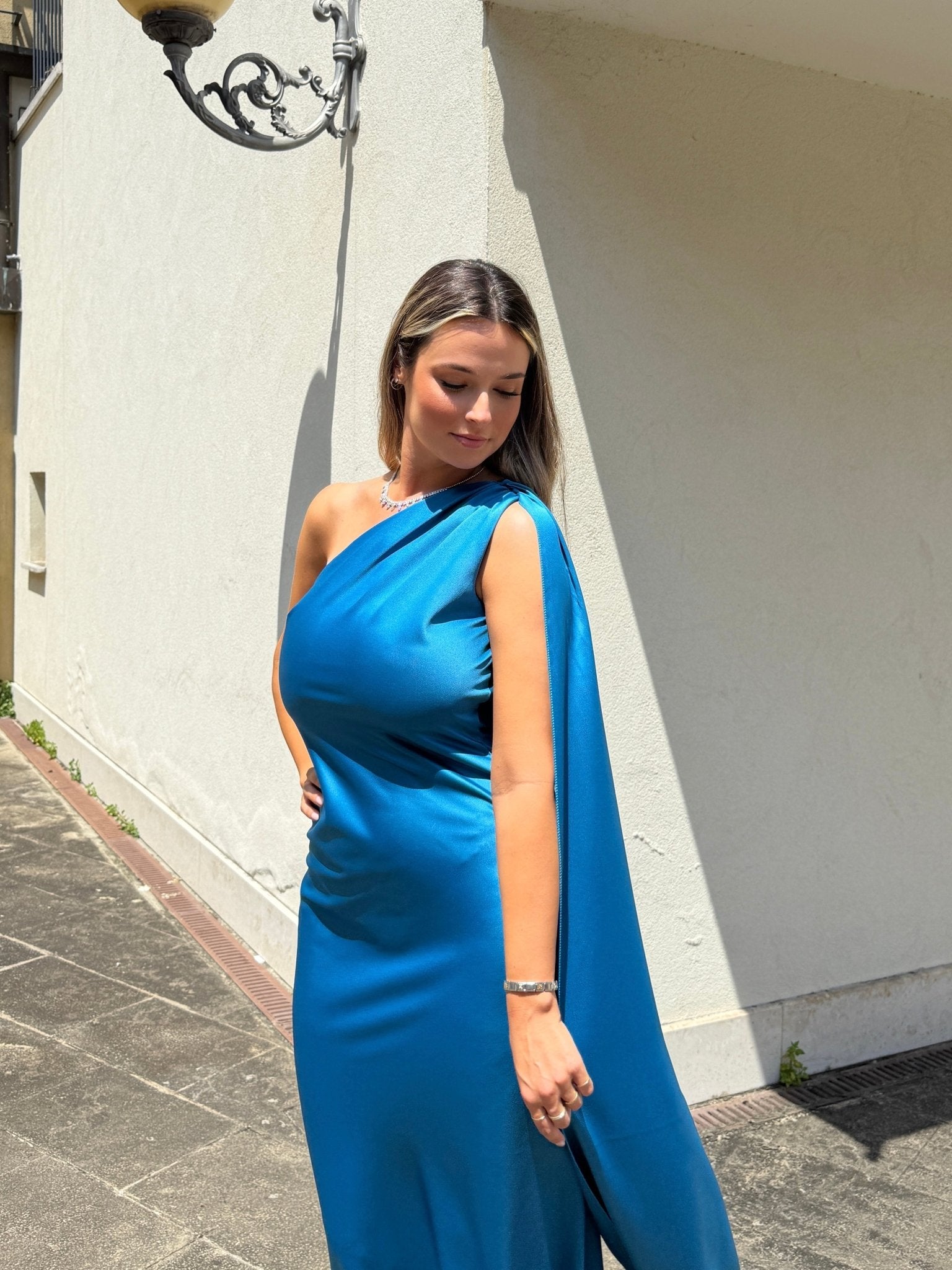 Vestito lungo monospalla con fusciacca VELA - Follie by Alice
