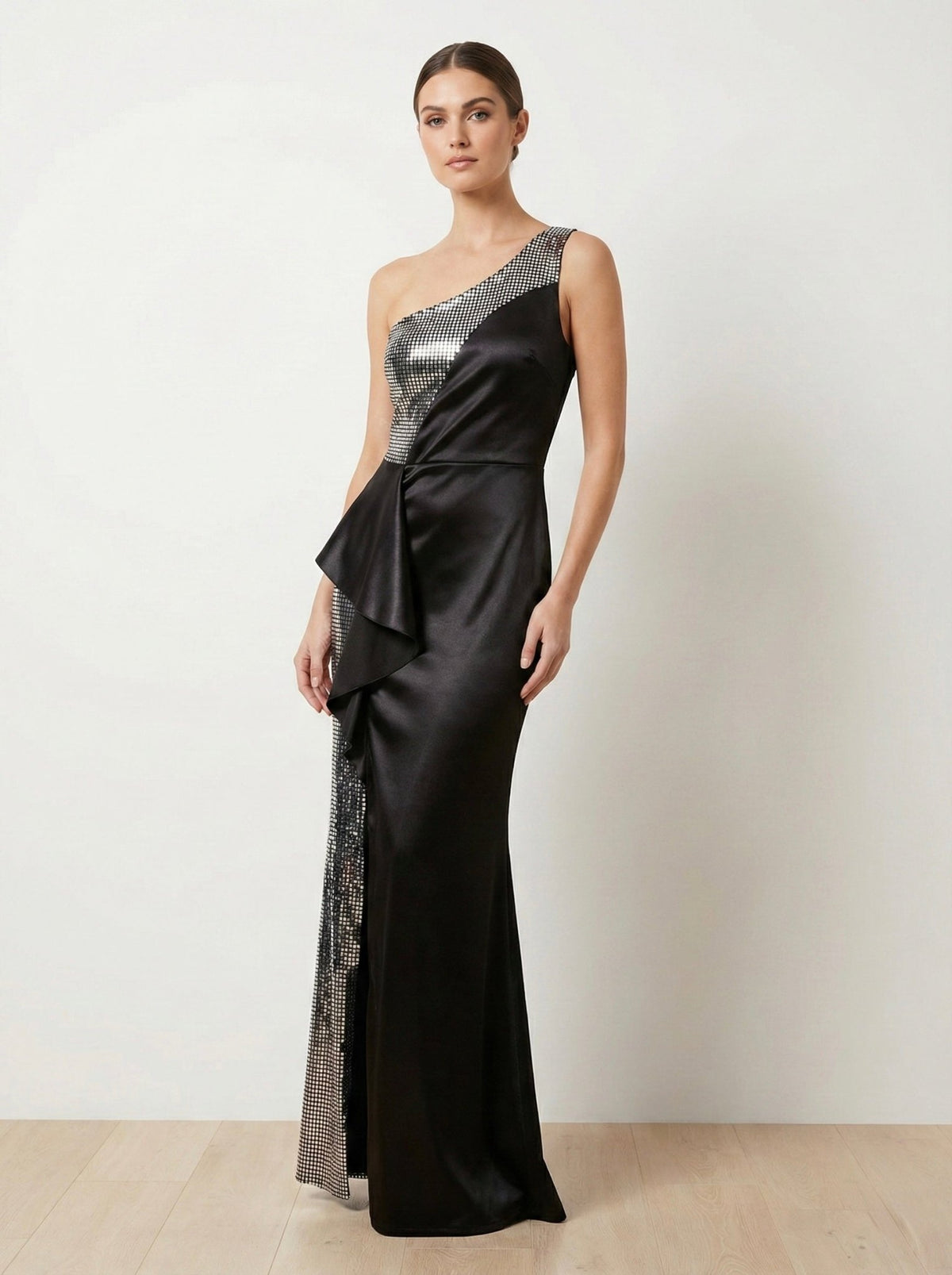 Vestito lungo nero in raso con brillanti argento e spacco - Follie by Alice