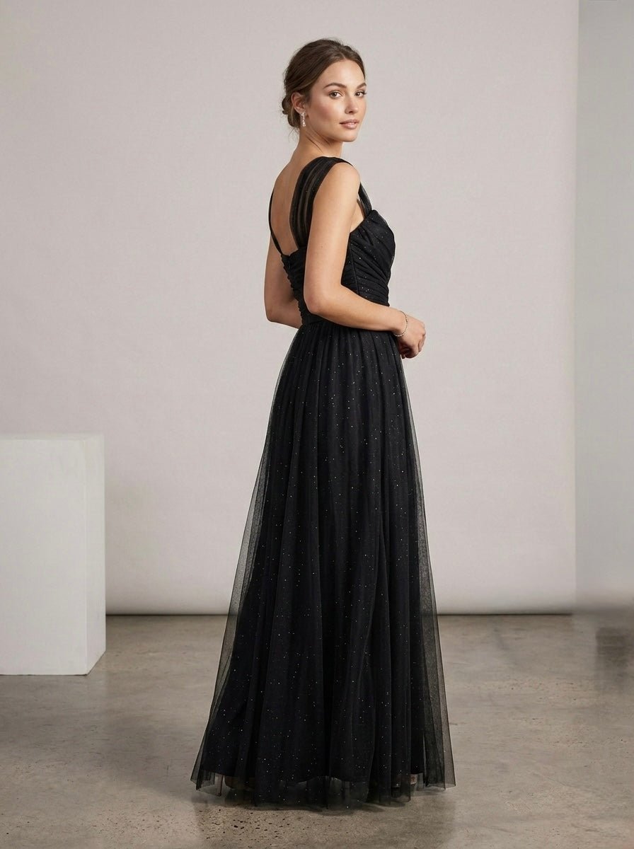 Vestito lungo nero in tulle con brillanti e coppe a conchiglia - Follie by Alice Immagine principale del prodotto