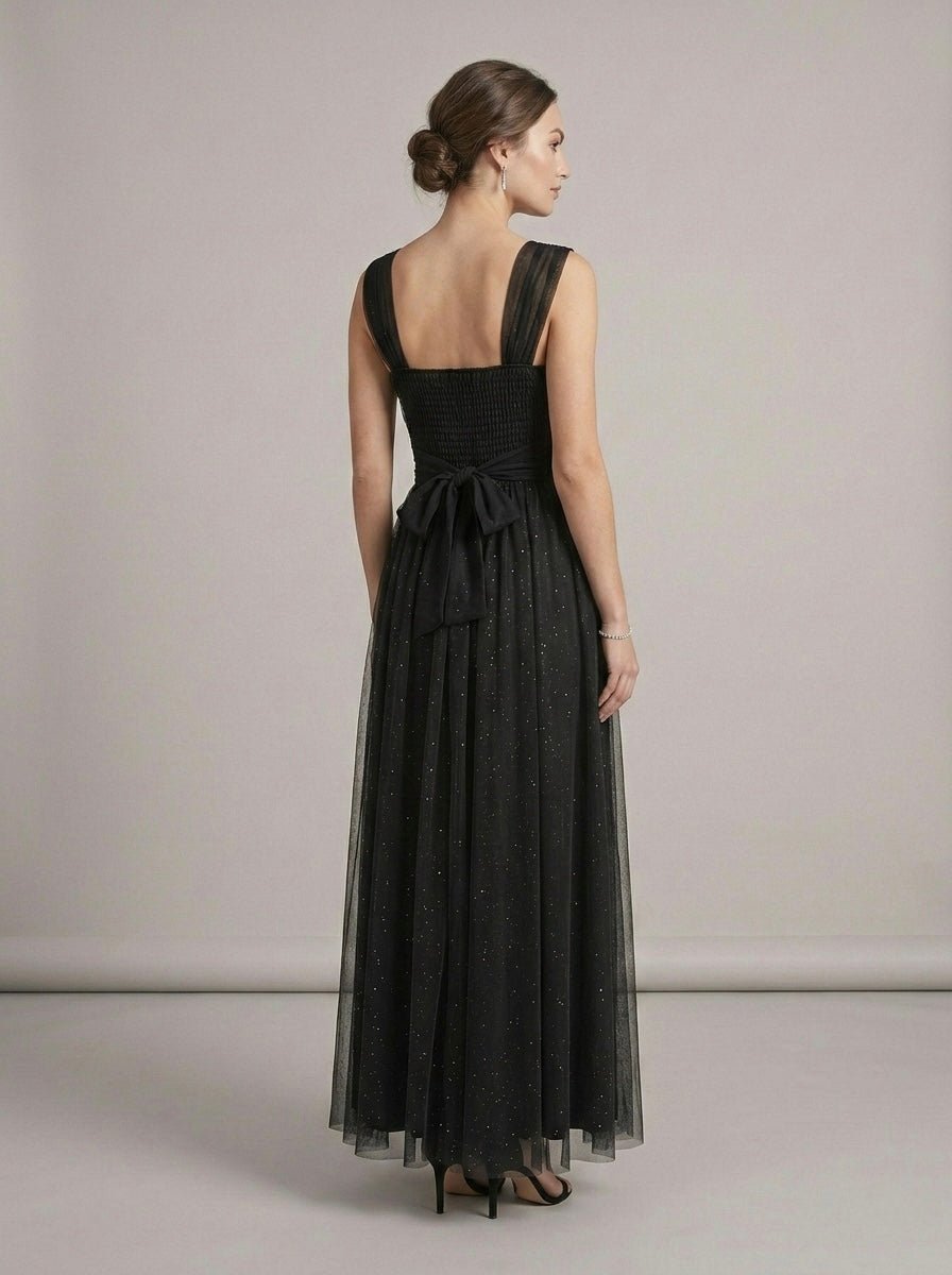 Vestito lungo nero in tulle con brillanti e coppe a conchiglia - Follie by Alice