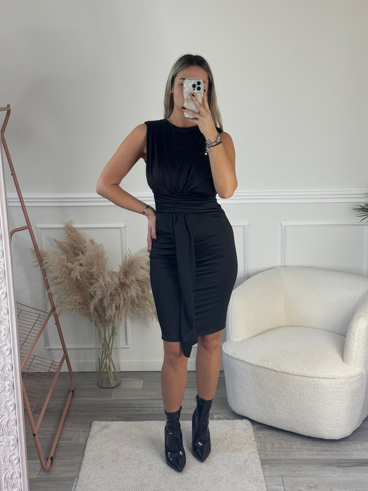 Vestito lungo smanicato in raso con drappeggio - Follie by Alice