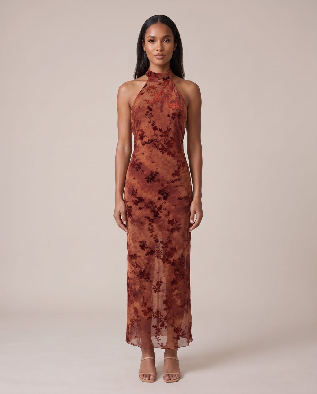 Vestito lungo velato con collo halter e ricami in pizzo di velluto SIENNA - Follie by Alice