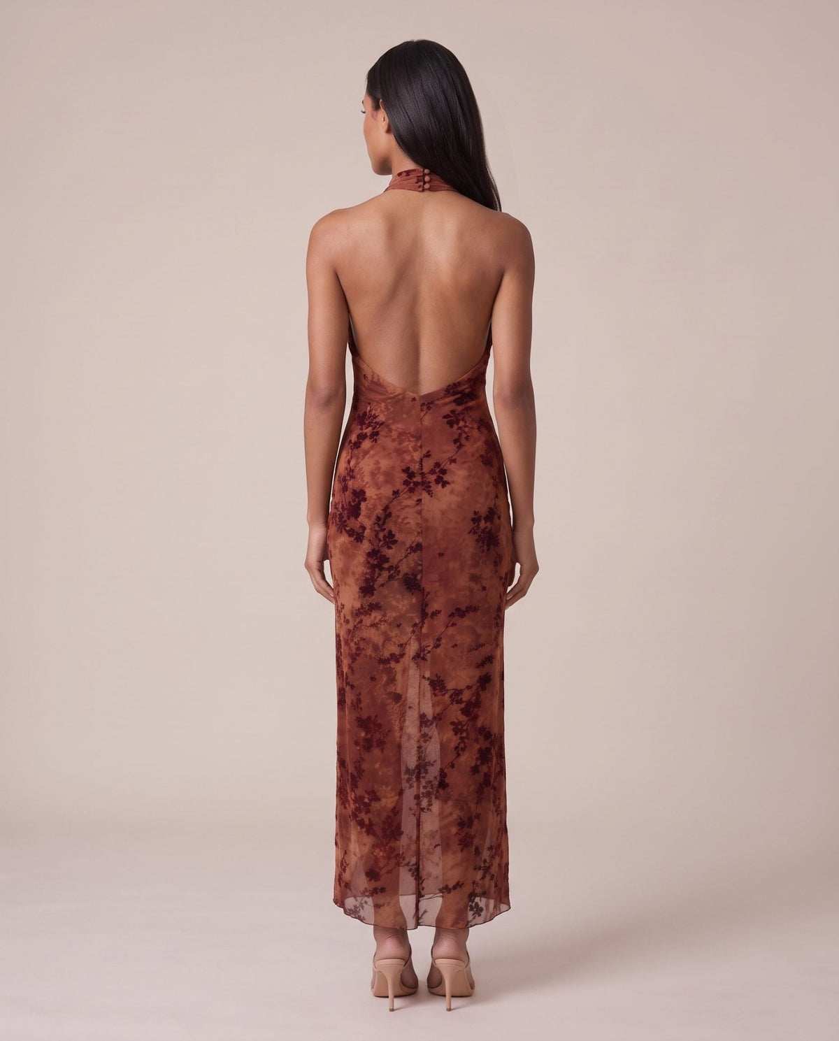 Vestito lungo velato con collo halter e ricami in pizzo di velluto SIENNA - Follie by Alice