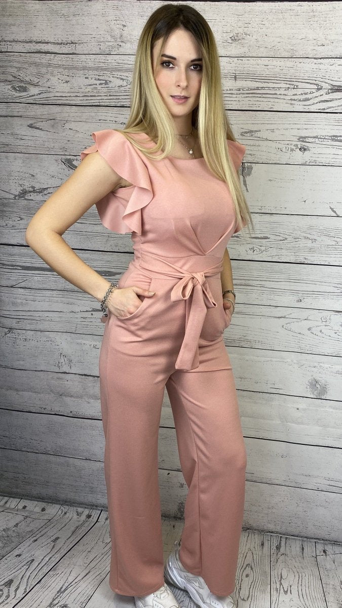 Abito color rosa con ruches e fiocco