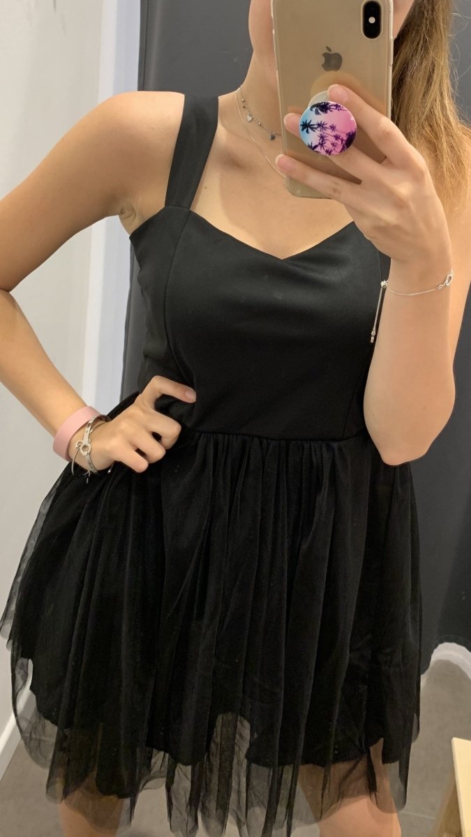 Vestitino nero con gonna in tulle