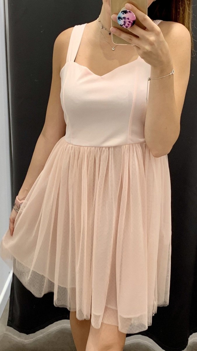 Vestitino rosa con gonna in tulle – alternate