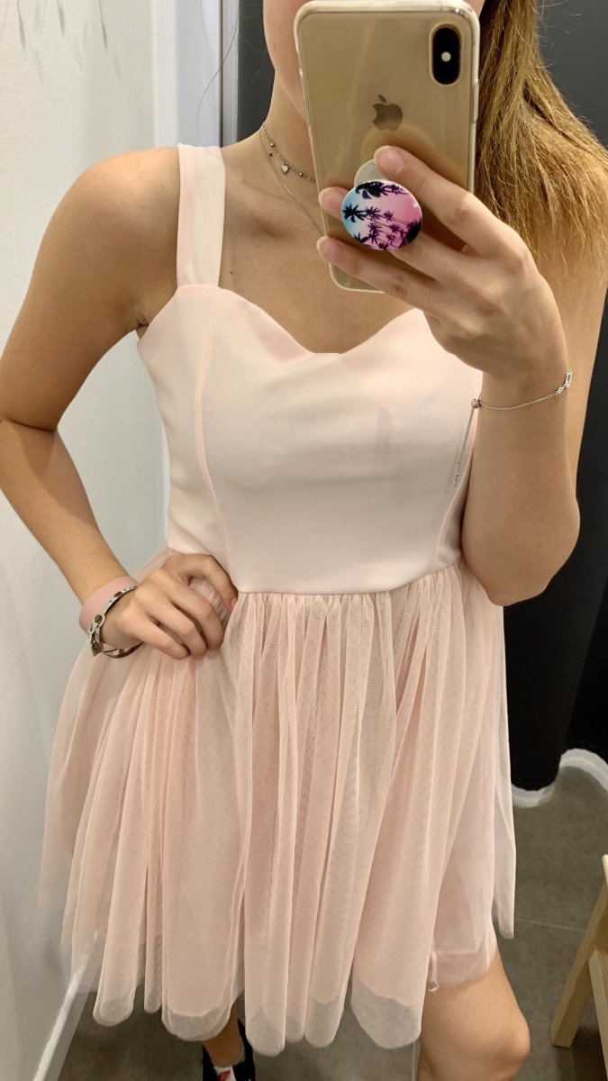 Vestitino rosa con gonna in tulle