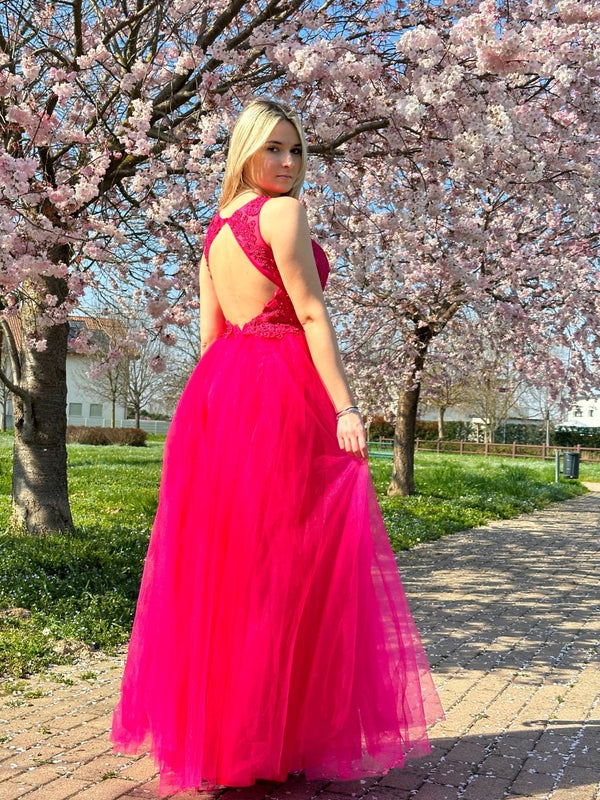 Abito fucsia con gonna in tulle, ricami in pizzo e perline - Follie by Alice