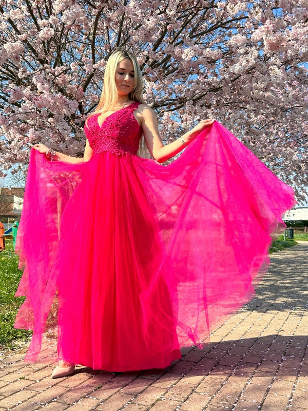 Abito fucsia con gonna in tulle, ricami in pizzo e perline - Follie by Alice