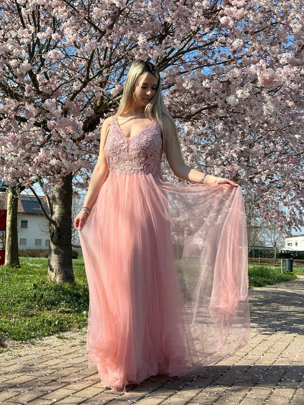 Abito rosa con gonna in tulle, ricami in pizzo e perline - Follie by Alice