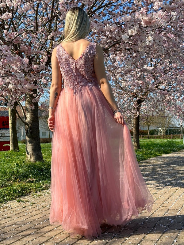 Abito rosa con gonna in tulle, ricami in pizzo e perline - Follie by Alice