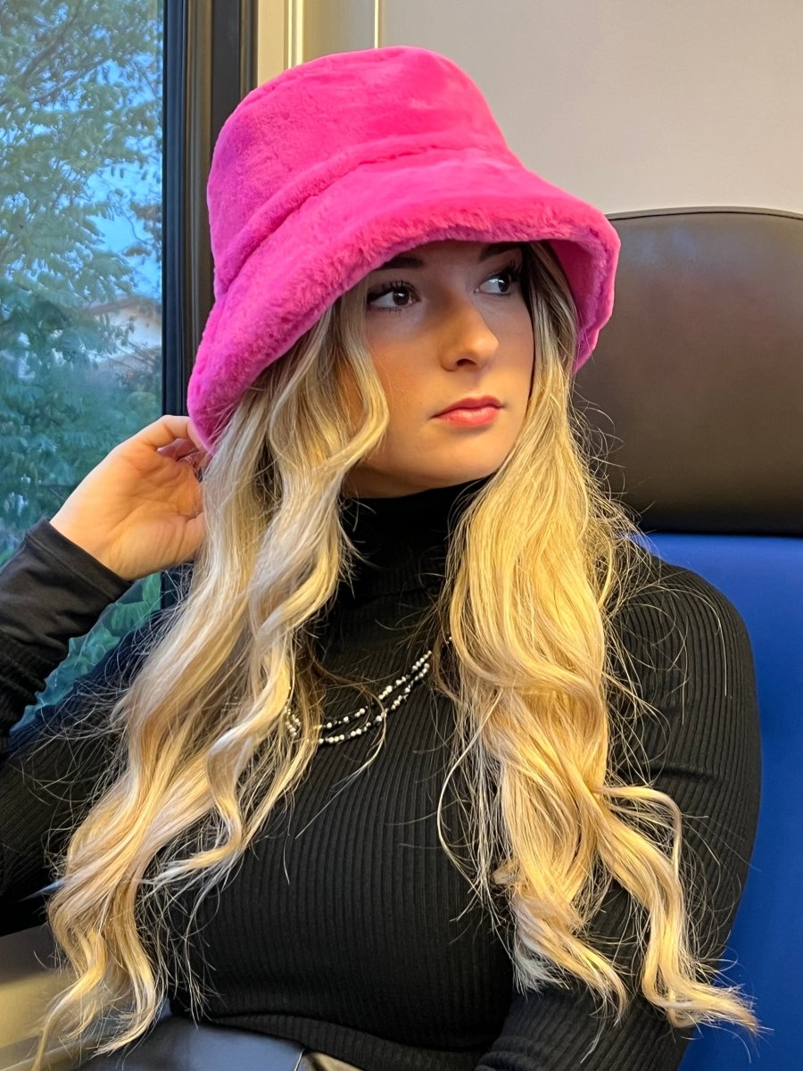 Berretto pescatore peluche fucsia Immagine secondaria del prodotto