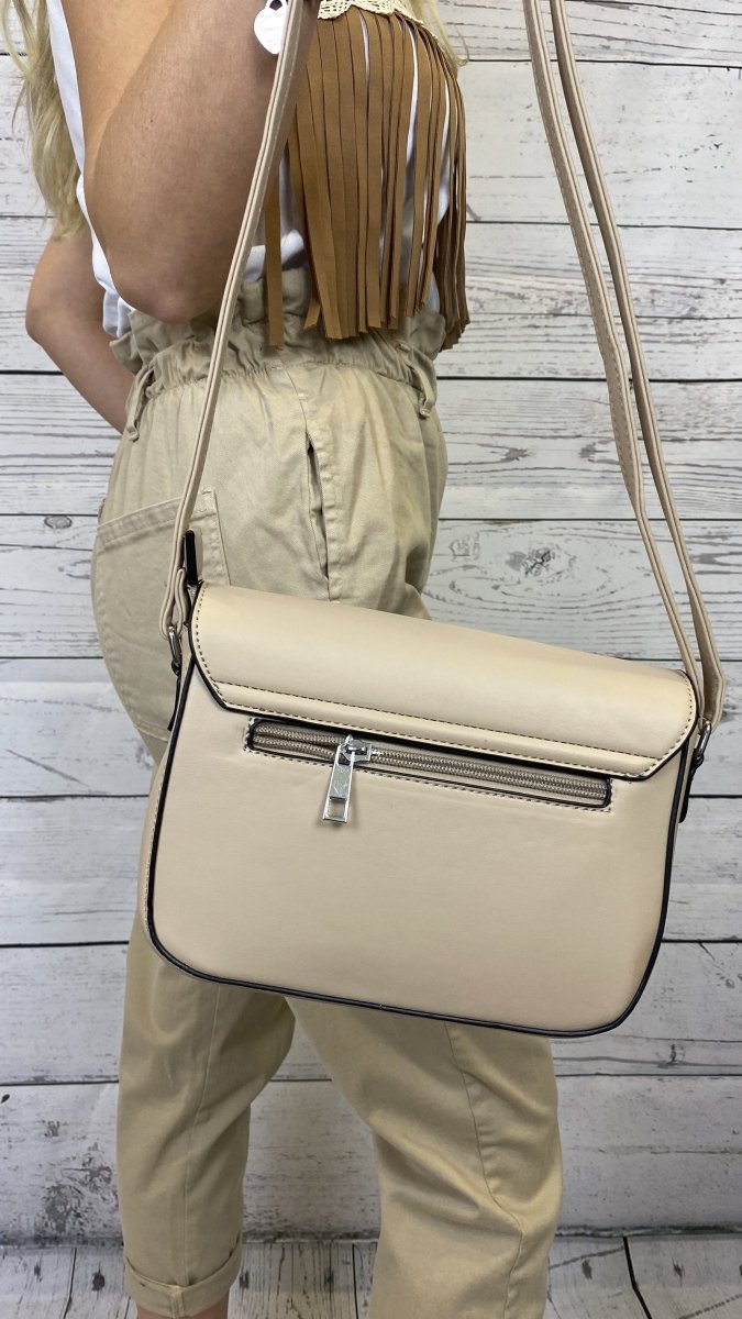 Borsa a tracolla beige con dettagli argento – alternate