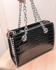Borsa a tracolla nera effetto cocco con borchie - Follie by Alice