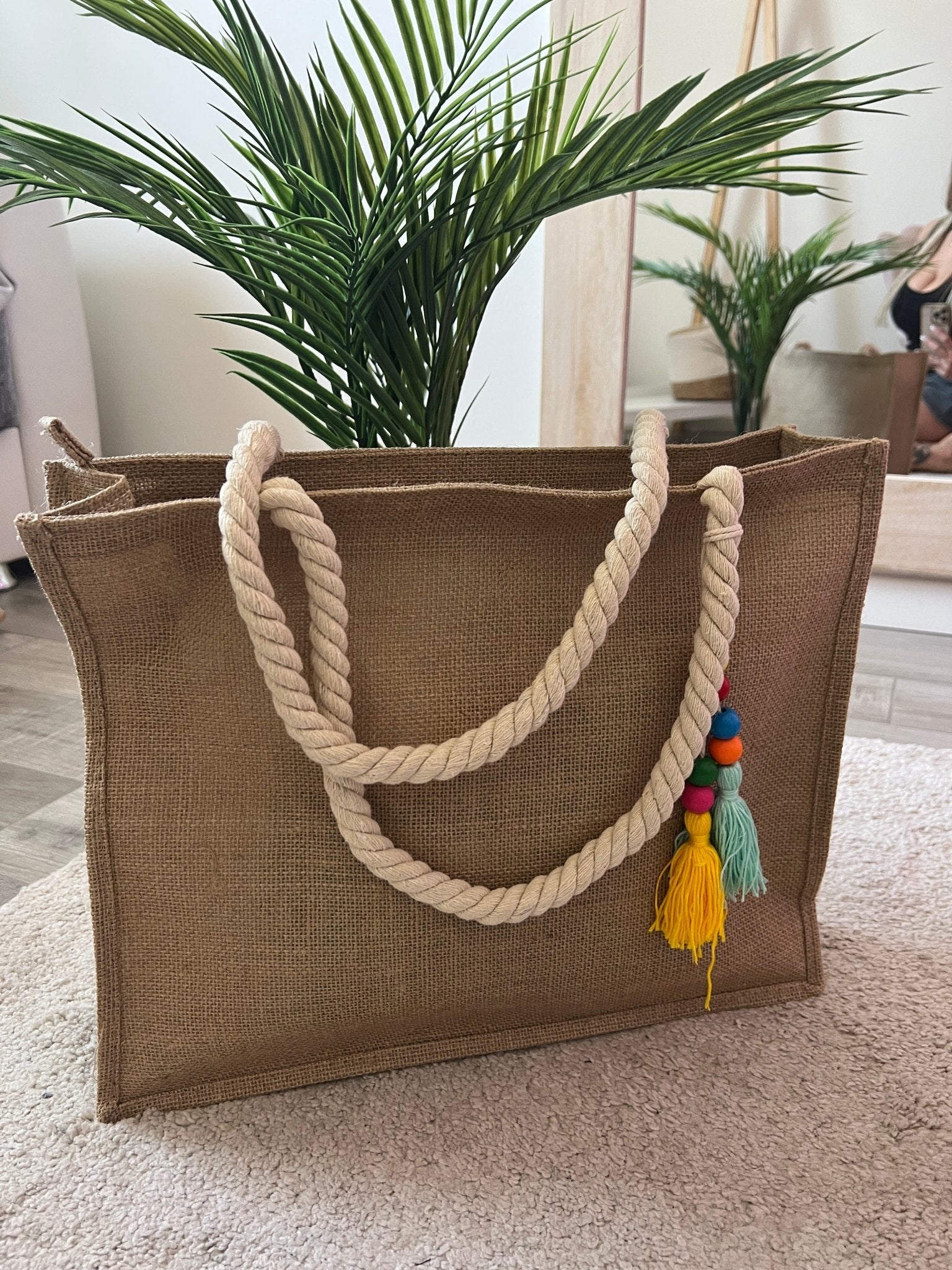 Borsa mare beige in juta Immagine secondaria del prodotto