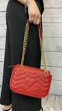 Borsa piccola rossa con tracolla in metallo e dettagli oro - Follie by Alice