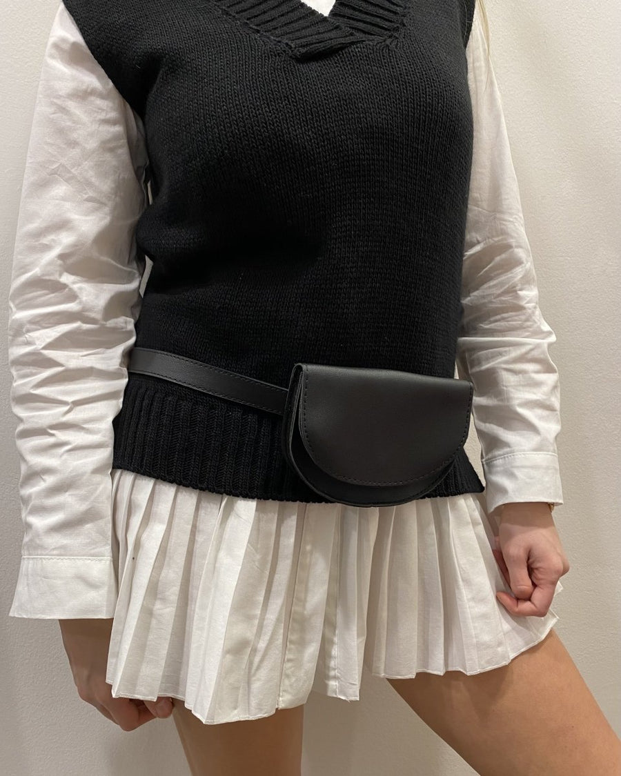 Borsello nero con cintura – alternate